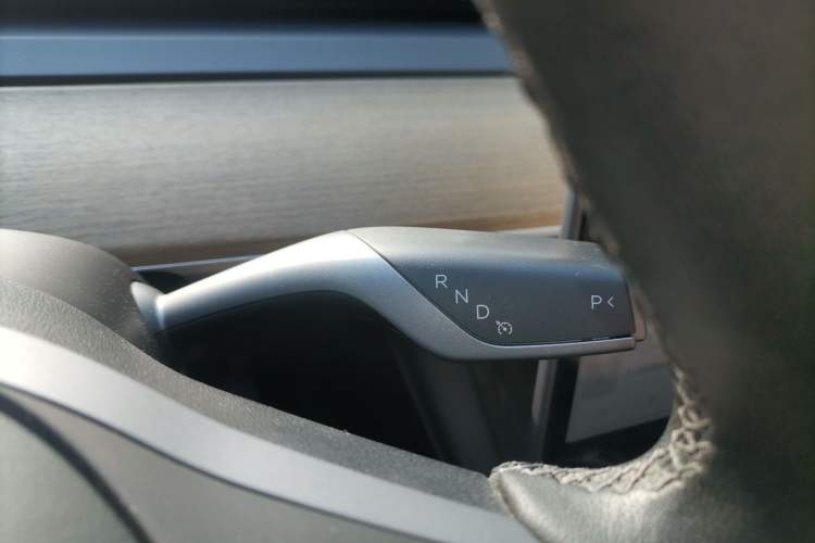 Used Tesla Model Y 2021 Standard Range Rear-Wheel Drive Version
