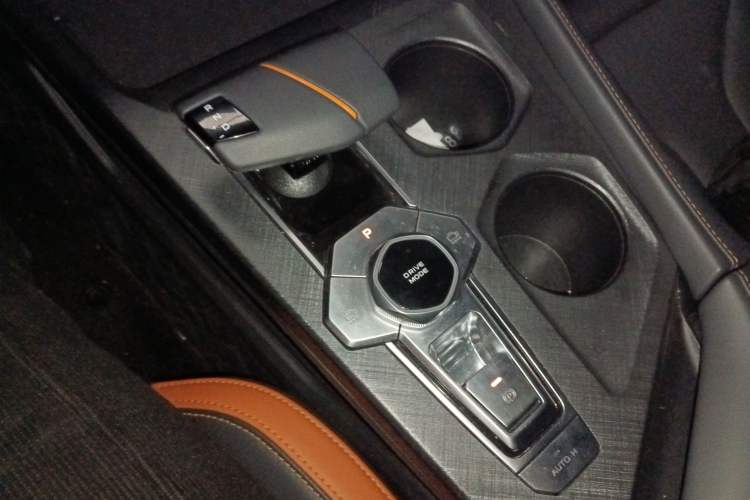 Used Changan UNI-V 2023 1.5T Prestige Model
