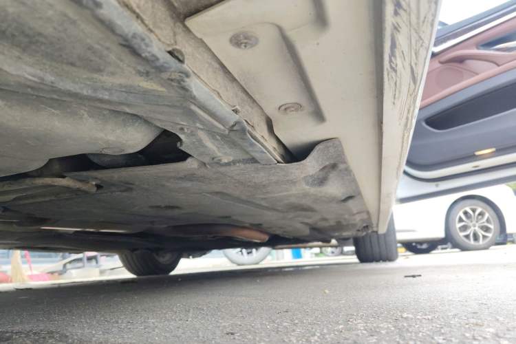 Used BMW 5 Series 2017 525Li Leading Model
