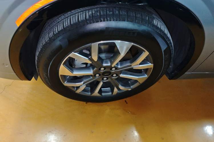 Used Ford Edge 2023 Ford Explorer L 2.0T EcoBoost Four-Wheel Drive 7-Seater Supreme Model
