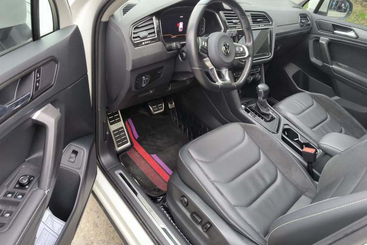Used Volkswagen Tiguan L 2021 330TSI Automatic Two-Wheel Drive R-Line Enhanced Edition

