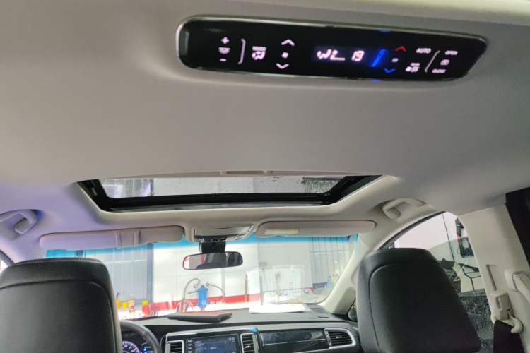 Used Honda Elysion 2019 2.0L Hybrid Supreme Edition
