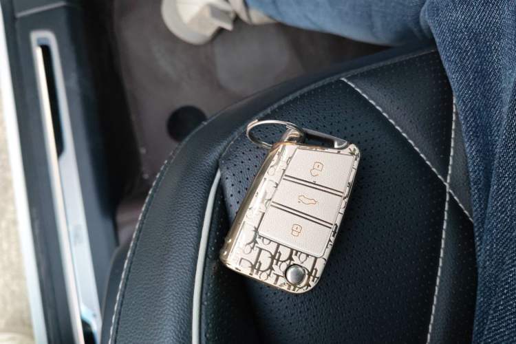 Used Volkswagen Tiguan L 2023 330TSI Automatic Two-Wheel Drive R-Line Enjoyment Edition
