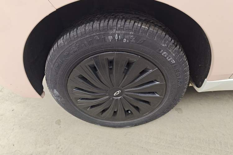 Used Chery QQ Ice Cream 2022 170km Sundae Phosphate Lithium-Ion
