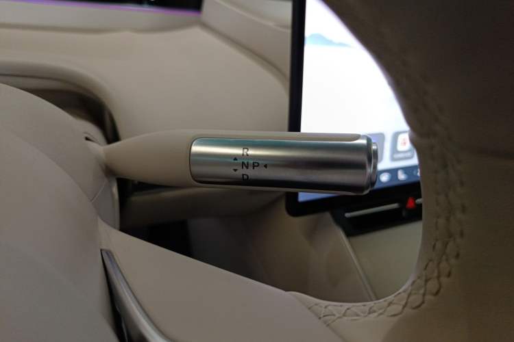 Used Hima Luxeed S7 2025 855 km Max