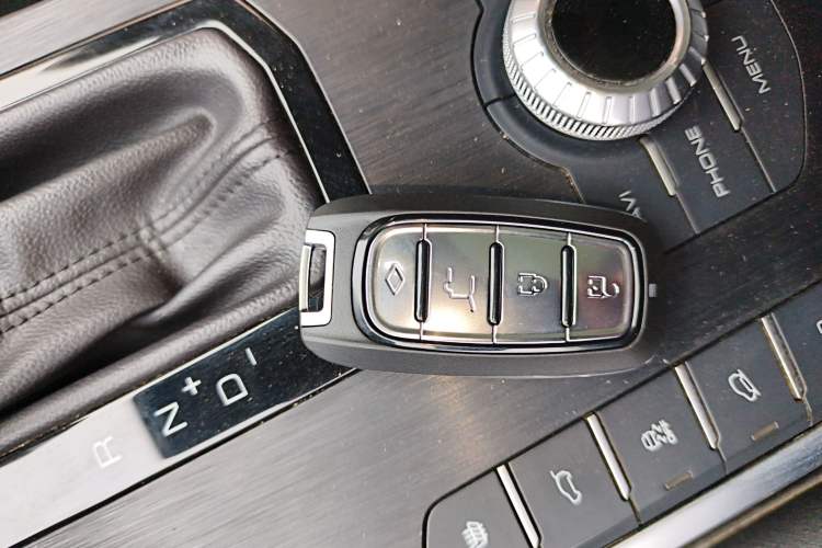 Used Wey VV7 2017 2.0T Ultra-Luxury Version
