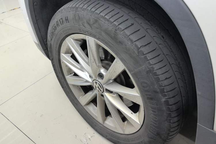 Used Volkswagen Tiguan 2017 300TSI Automatic Two-Wheel Drive Silk Road Luxury Edition
