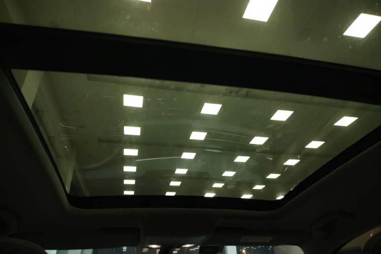 Used Volkswagen Tiguan L 2022 330TSI Automatic Two-Wheel Drive R-Line Enhanced Edition