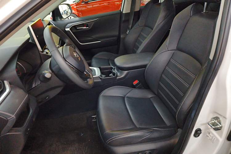 Used Toyota Wildlander 2021 2.0L CVT Two-Wheel Drive Luxury Edition
