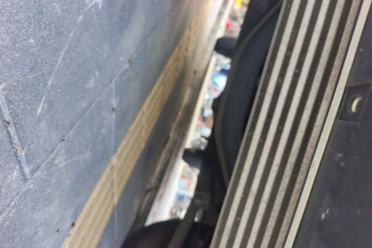 Used JMC Fushun 2022 2.0T Manual Multi-Function Passenger Vehicle Short Wheelbase Mid-Height Roof 6-Seater
