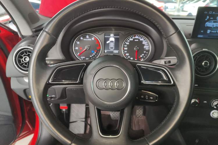 Used Audi A3 2017 Limousine 35 TFSI Ambition Edition
