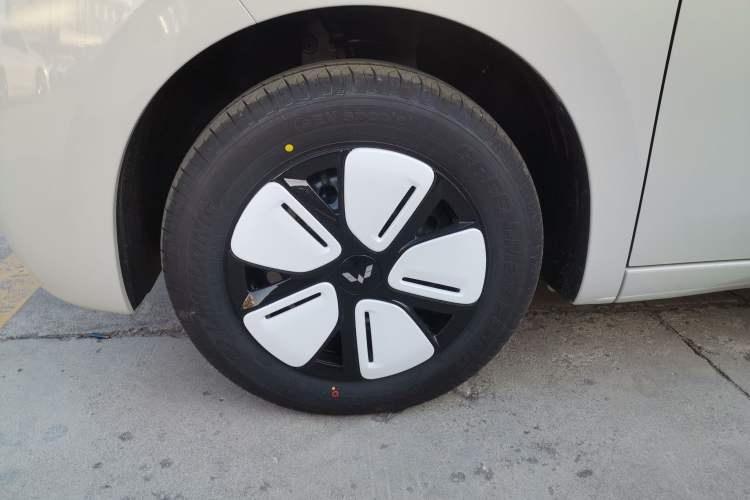 Used Wuling Hongguang MINIEV 2025 Four-Door Version Advanced Edition