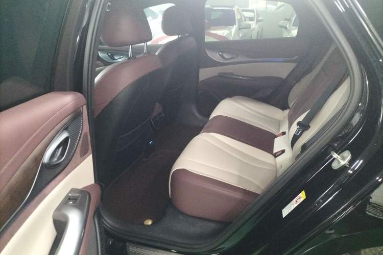 Used BYD Seal 2023 DM-i 1.5L 121km Prestige Model
