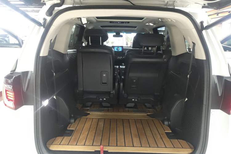 Used Honda Elysion 2022 2.0L eHEV Luxury First Edition