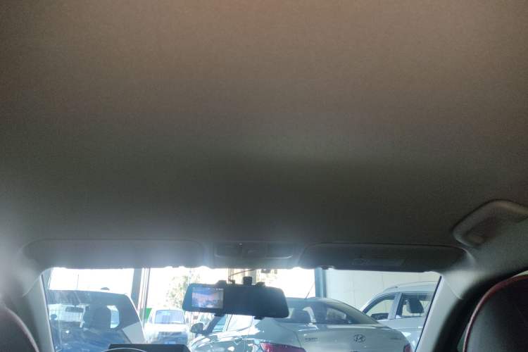 Used Kia KX Cross 2017 1.4L MT GLS