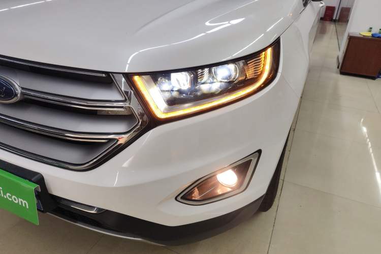 Used Ford Edge 2016 EcoBoost 245 Two-Wheel-Drive Titanium 7-Seater
