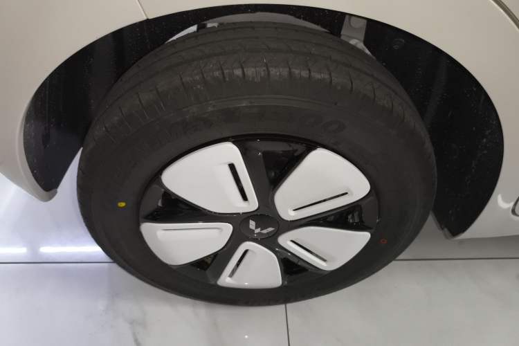 Used Wuling Hongguang MINIEV 2025 Four-Door Version Advanced Edition