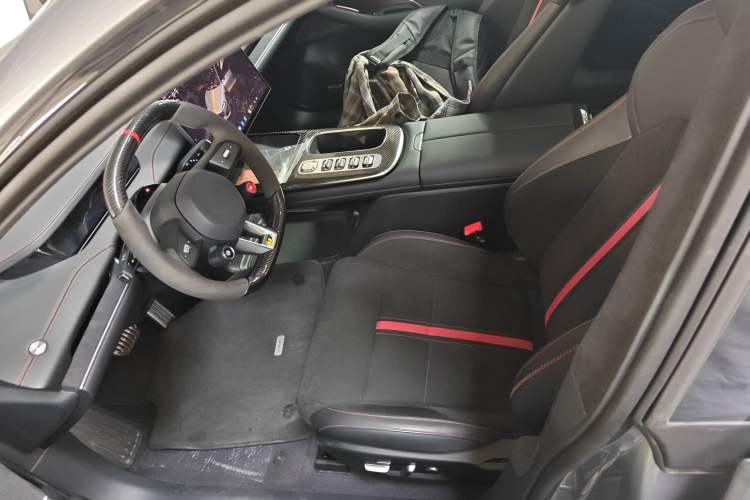 Used  SU7 Ultra 2025 Ultra Model
