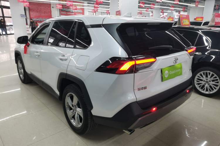 Used Toyota RAV4 2022 2.0L CVT Two-Wheel Drive Fashion Plus Edition
