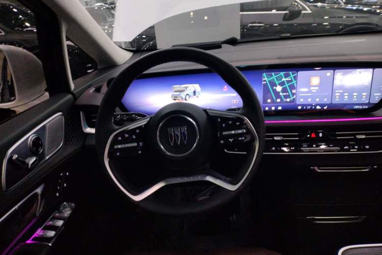 Used Buick Century 2023 2.0T Six-Seater Yinshi Edition
