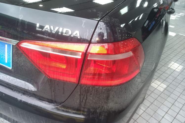 Used Volkswagen Lavida 2013 Restyled Classic 1.6L Automatic Comfort Edition