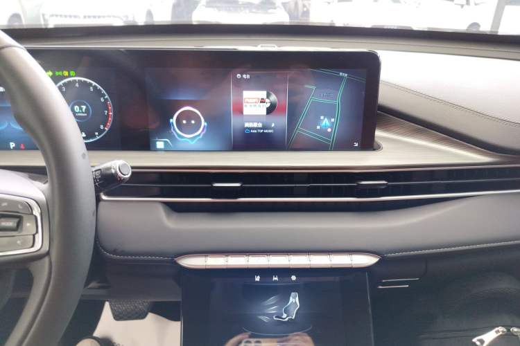 Used Chery Tiggo 8 PLUS 2022 290TGDI DCT Luxury Edition
