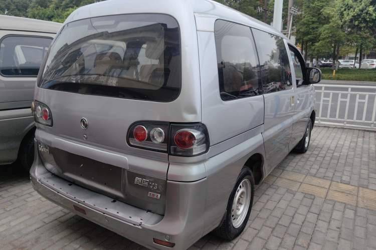 Used FORTHING Lingzhi 2015 V3 1.5L 7-Seater Luxury Model
