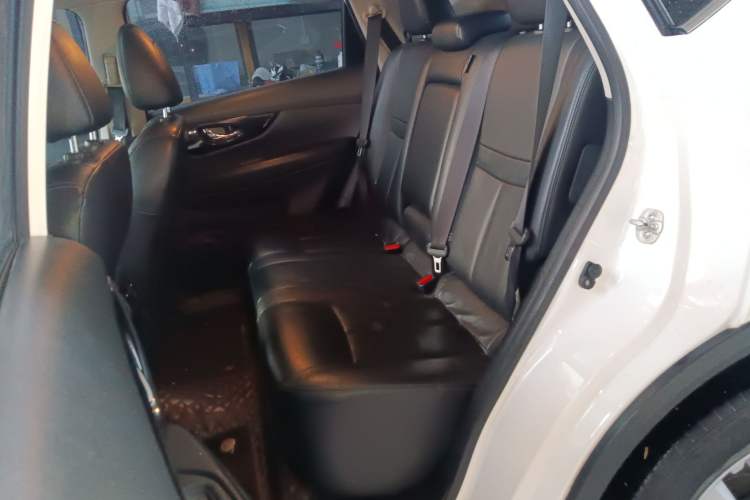 Used Nissan X-Trail 2019 2.0L CVT Smart Connect Comfort Edition 2WD
