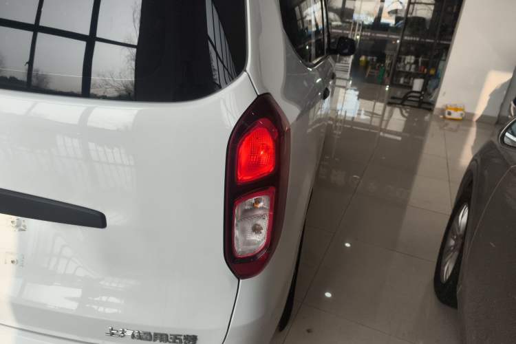 Used Wuling Hongguang New Energy 2024 All-Electric Model 300KM Standard Version
