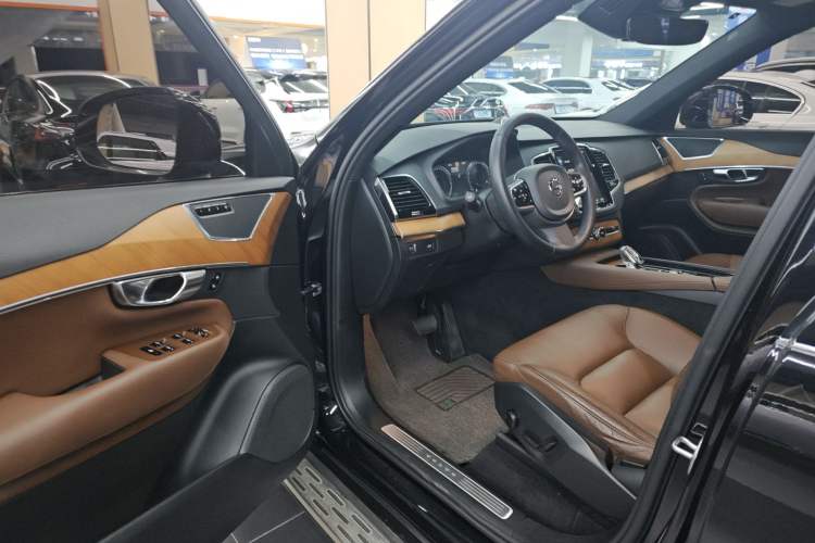 Used Volvo XC90 2022 B6 Zhiyi Luxury Edition 7-Seater
