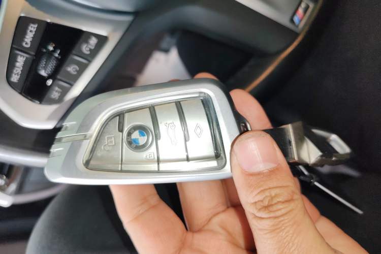 Used BMW 5 Series 2022 Second Facelift 525Li M Sport Package
