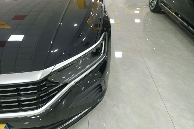 Used Volkswagen Passat 2025 Outstanding Model 330TSI Elite Edition
