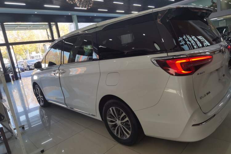 Used Buick GL8 2023 ES Lu Zun Deluxe Model
