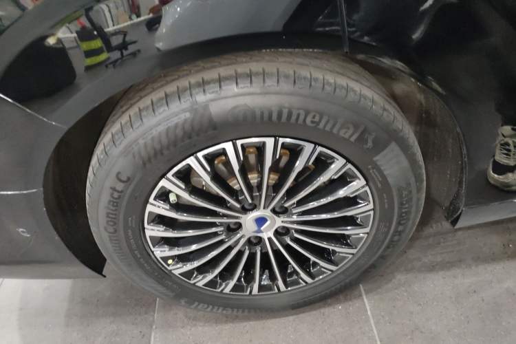 Used Denza D9 2022 DM-i 970 Four-Wheel Drive Flagship Model