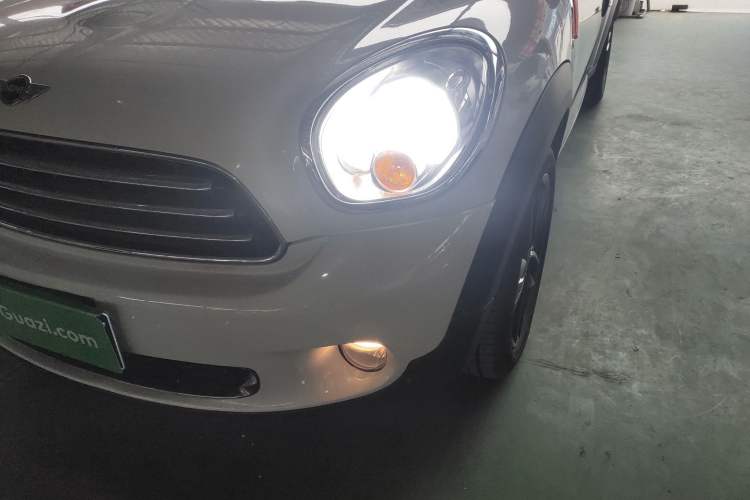 Used  Countryman 2011 1.6L COOPER Fun
