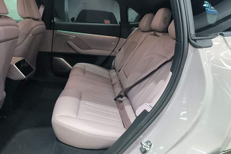 Used ONVO L60 2024 60 kWh Rear-Drive Version
