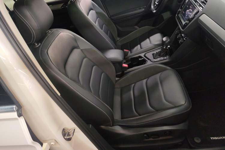 Used Volkswagen Tiguan L 2018 330TSI Automatic Two-Wheel Drive Luxury Edition
