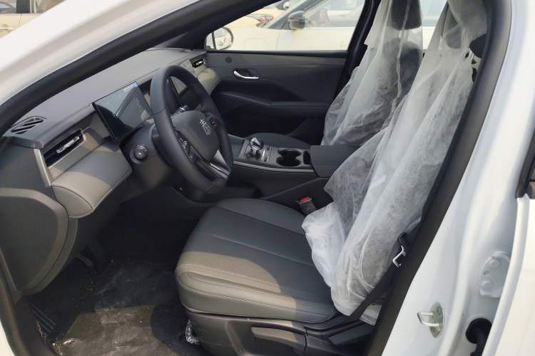 Used BYD Qin PLUS 2025 DM-i Smart Drive 55KM Leading Model
