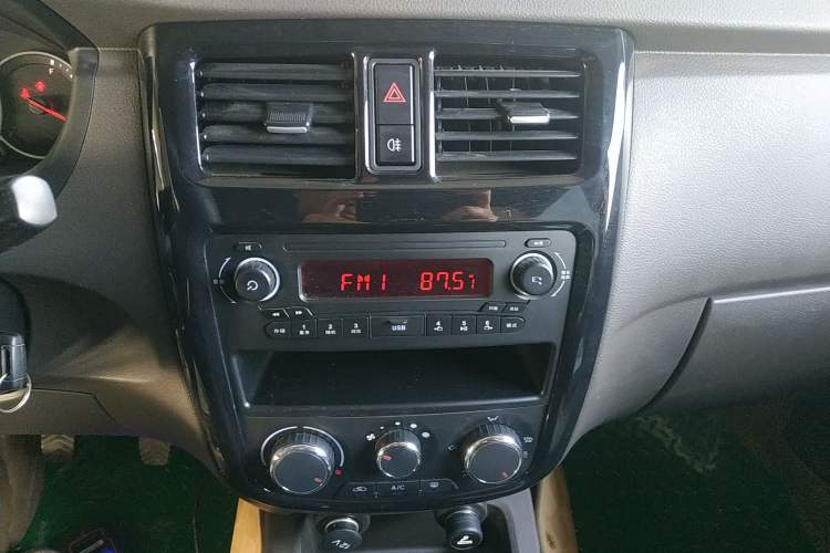 Used Wuling Rongguang V 2019 1.5L Standard Version China VI LAR
