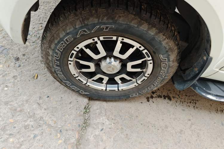 Used  Beijing BW007 2015 2.0L two-wheel drive Comfort version
