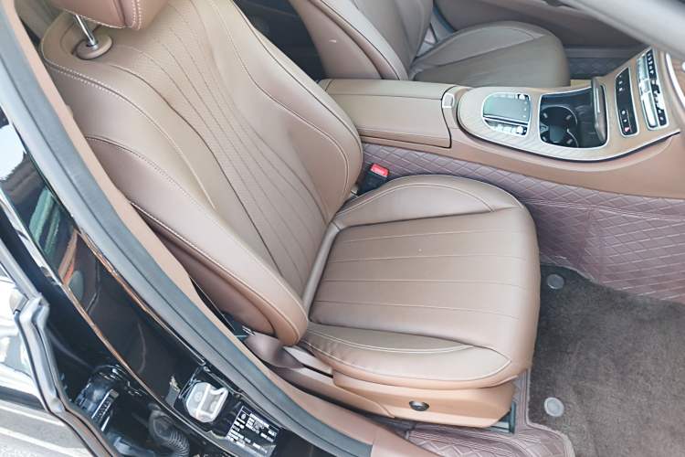 Used Mercedes-Benz E-Class 2023 E 300 L Luxury Model
