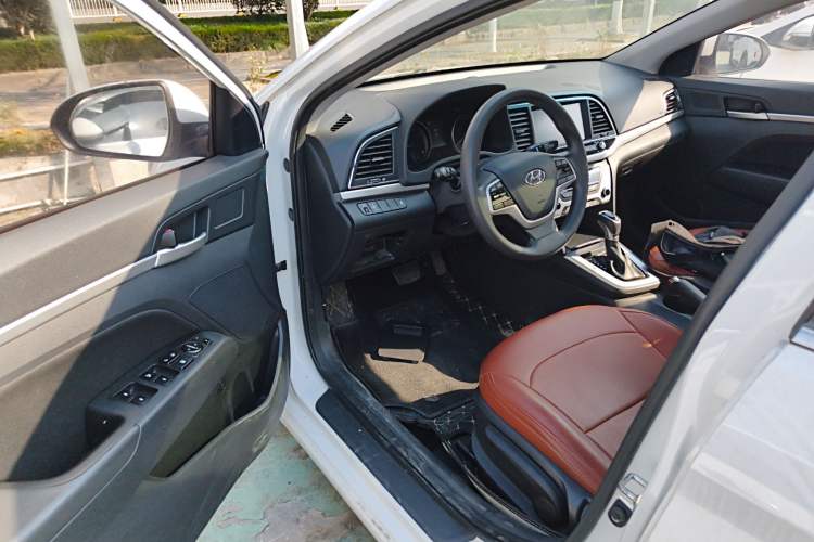 Used Hyundai Elantra (6th Generation / Lingdong) 2016 1.6L Automatic ZhiXuan – Elite Version
