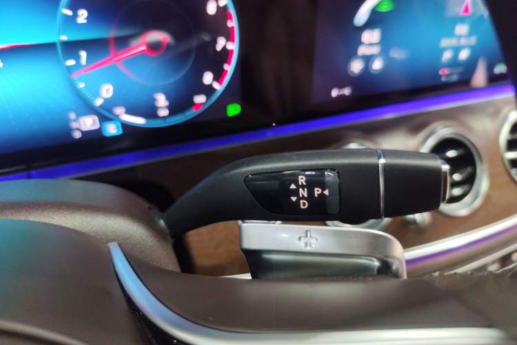 Used Mercedes-Benz E-Class 2023 E 260 L
