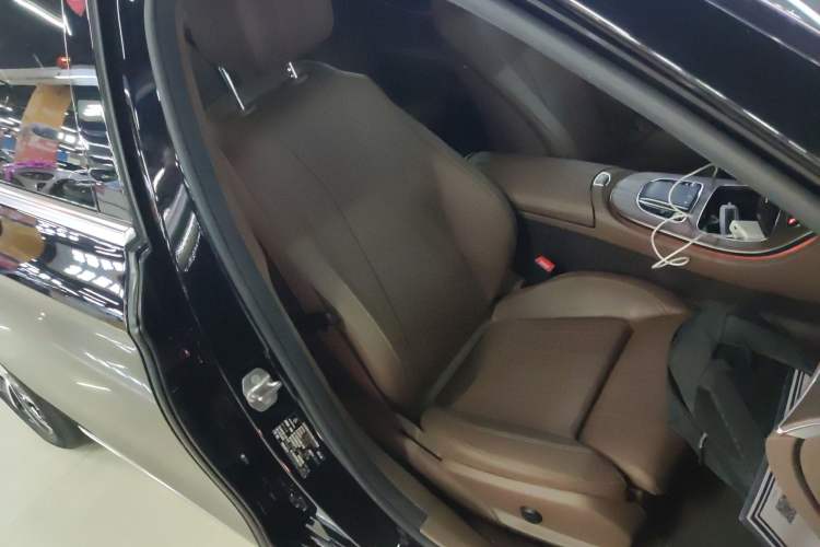 Used Mercedes-Benz E-Class New Energy 2022 Facelift E 350 e L Plug-in Hybrid Sedan
