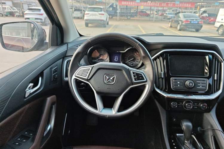 Used JMC Yusheng S350 2016 2.0T Automatic All-Wheel Drive Gasoline Ultra-Luxury 5-Seater
