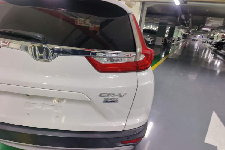 Used Honda CR-V 2017 240TURBO CVT Front-Wheel Drive Fashion Edition