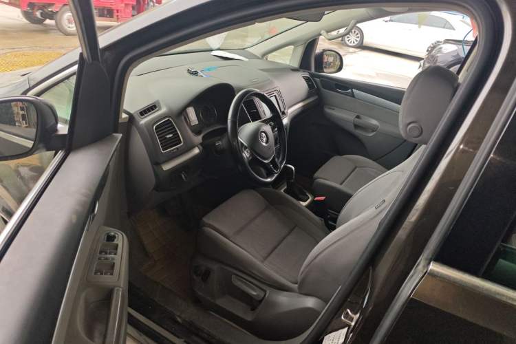 Used Volkswagen Sharan 2016 380TSI Comfort Edition 7-Seater