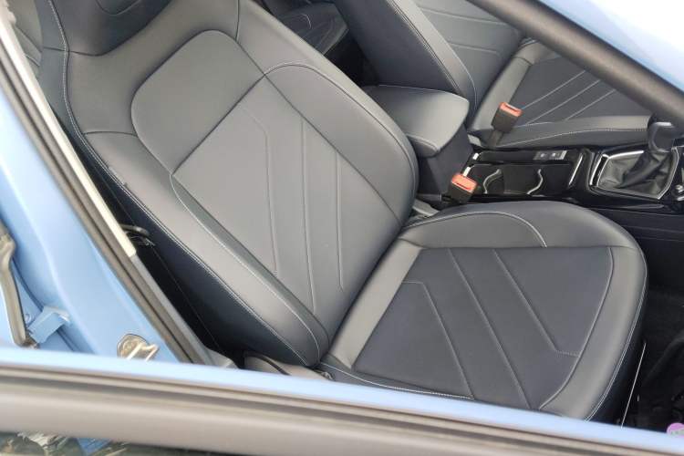 Used Volkswagen Tharu 2025 NewRui 300TSI Prestige Edition
