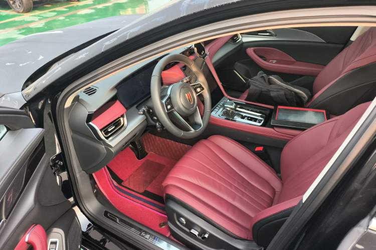 Used Hongqi H5 2024 2.0T Automatic Smart Connect Flagship Edition
