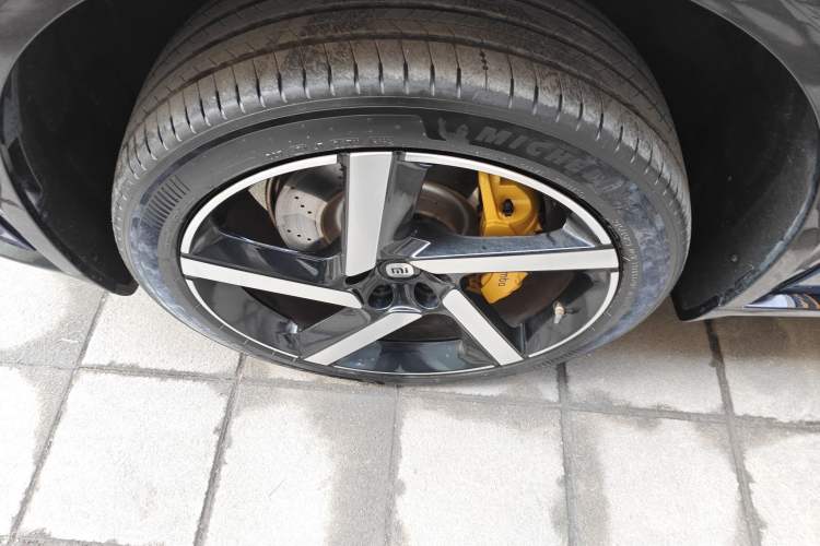 Used  YU7 2025 Ultra-Long Range High-Performance All-Wheel-Drive Max Edition